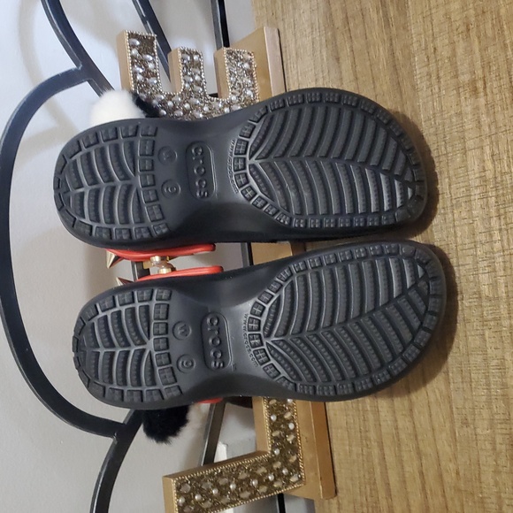 Disney Crocs Classic Platform Cruella DeVille Women 9 - Picture 10 of 12